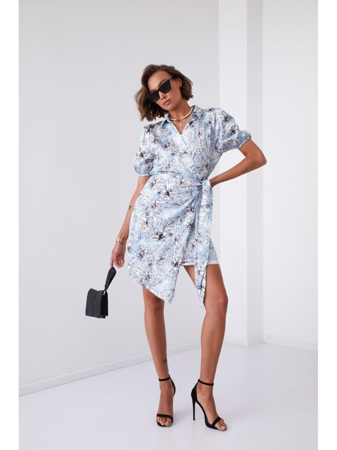 Floral print wrap dress with a collar, blue FG638 - Online store - Boutique